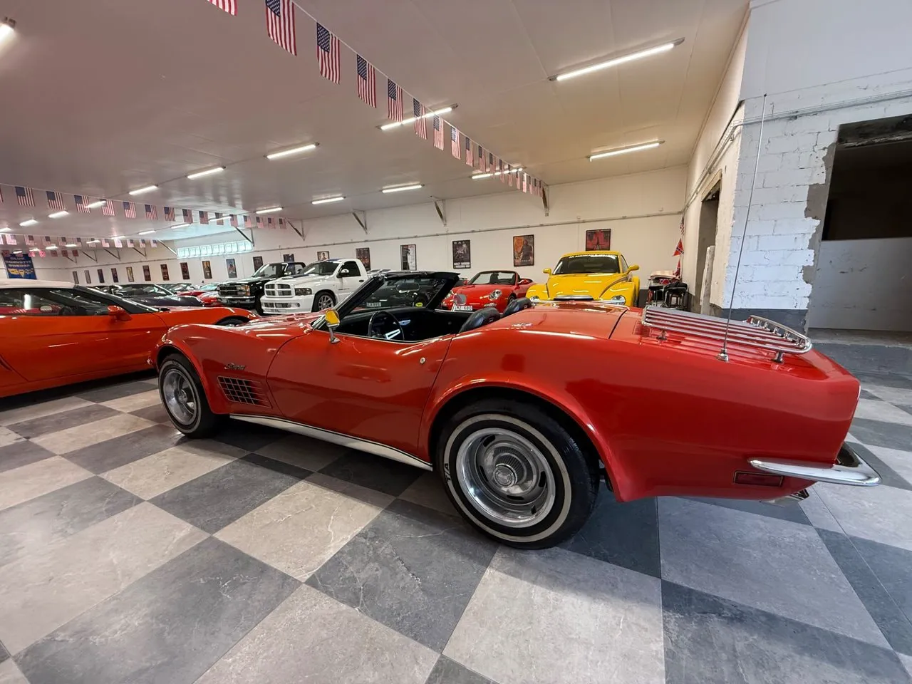 Vehicle image 7