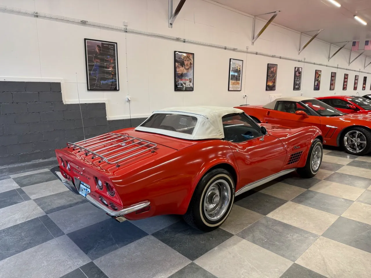 Vehicle image 15