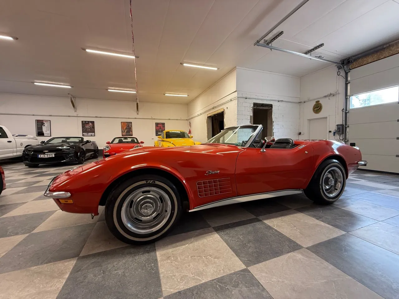 Vehicle image 8