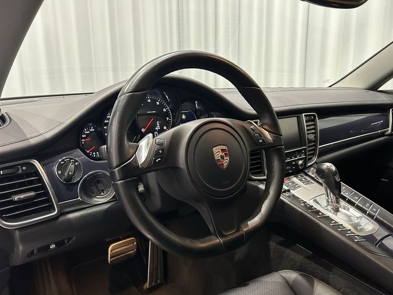 Porsche Panamera bild 13