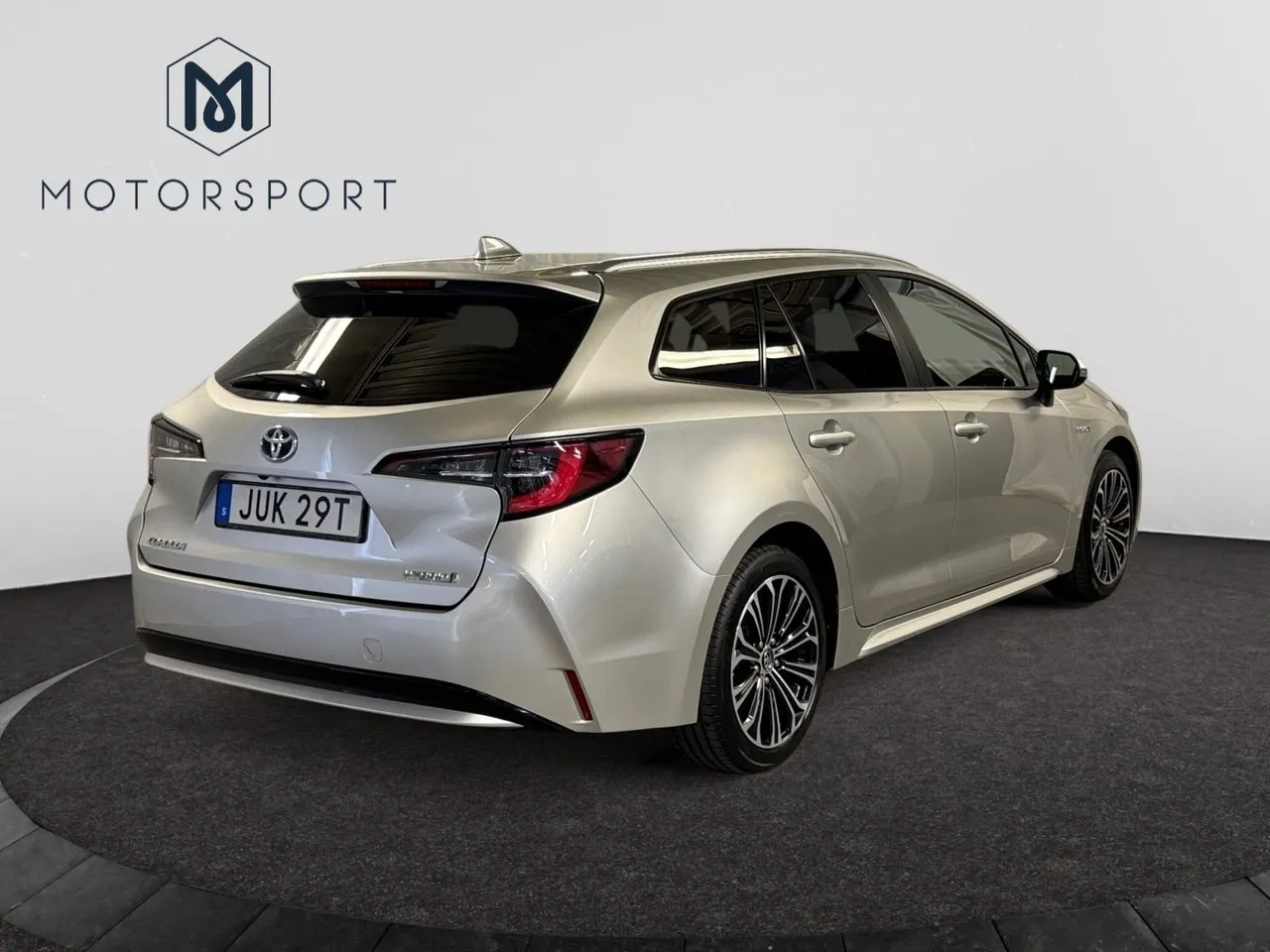 Vehicle image 7