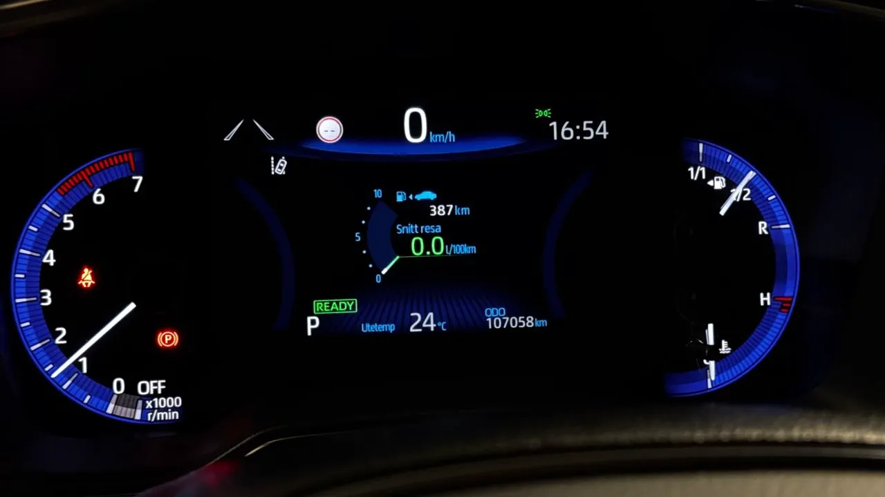 Vehicle image 15