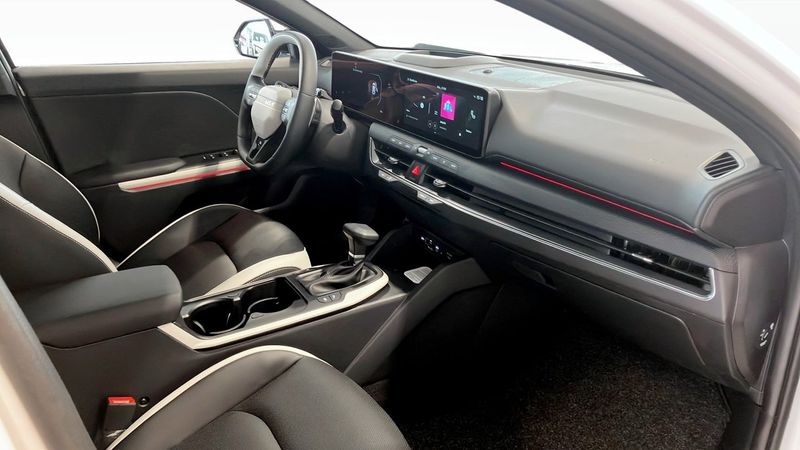 Kia K4 bild 3