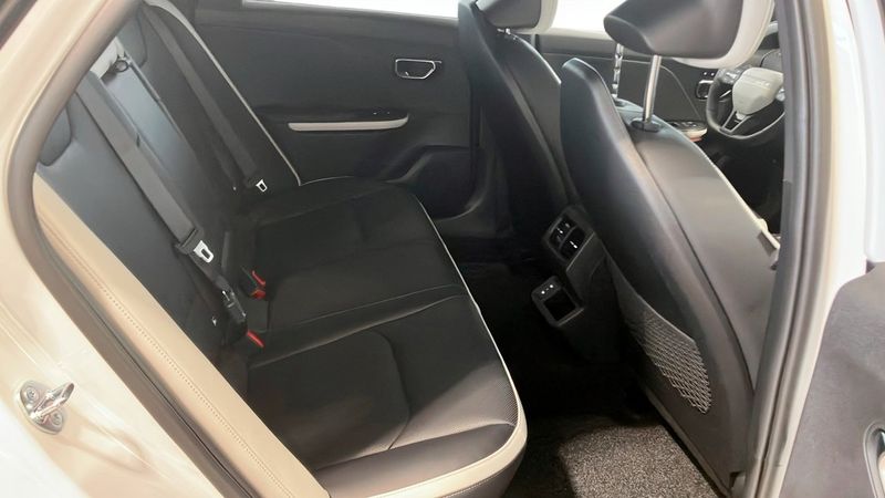 Kia K4 bild 5