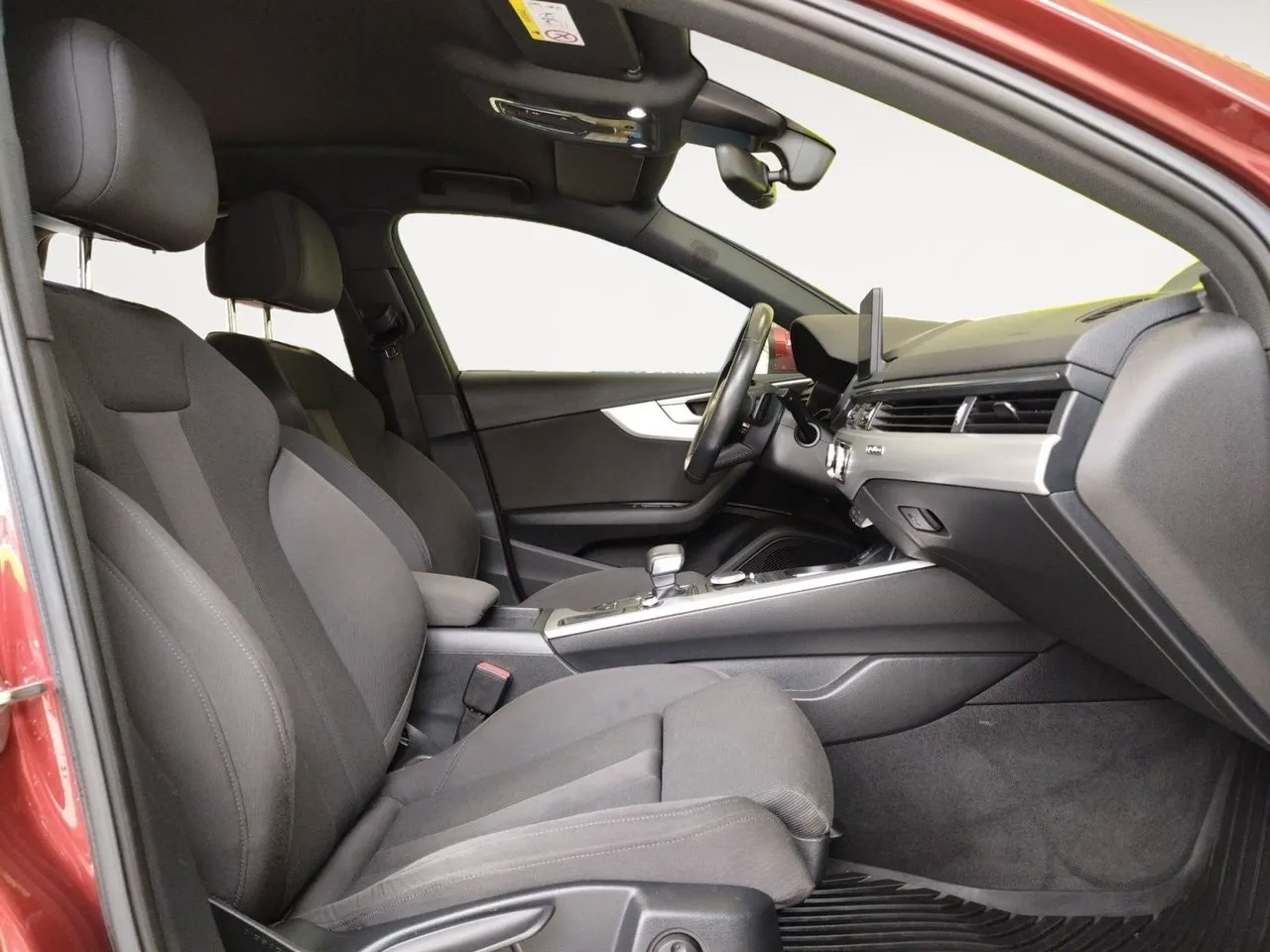 Vehicle image 15