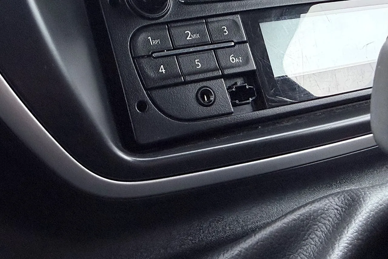 Vehicle image 21