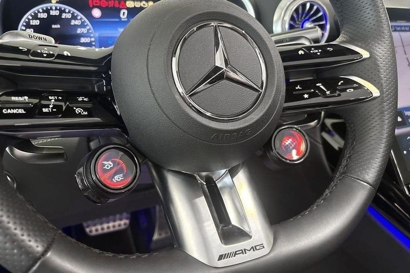 Mercedes SL63 AMG bild 14