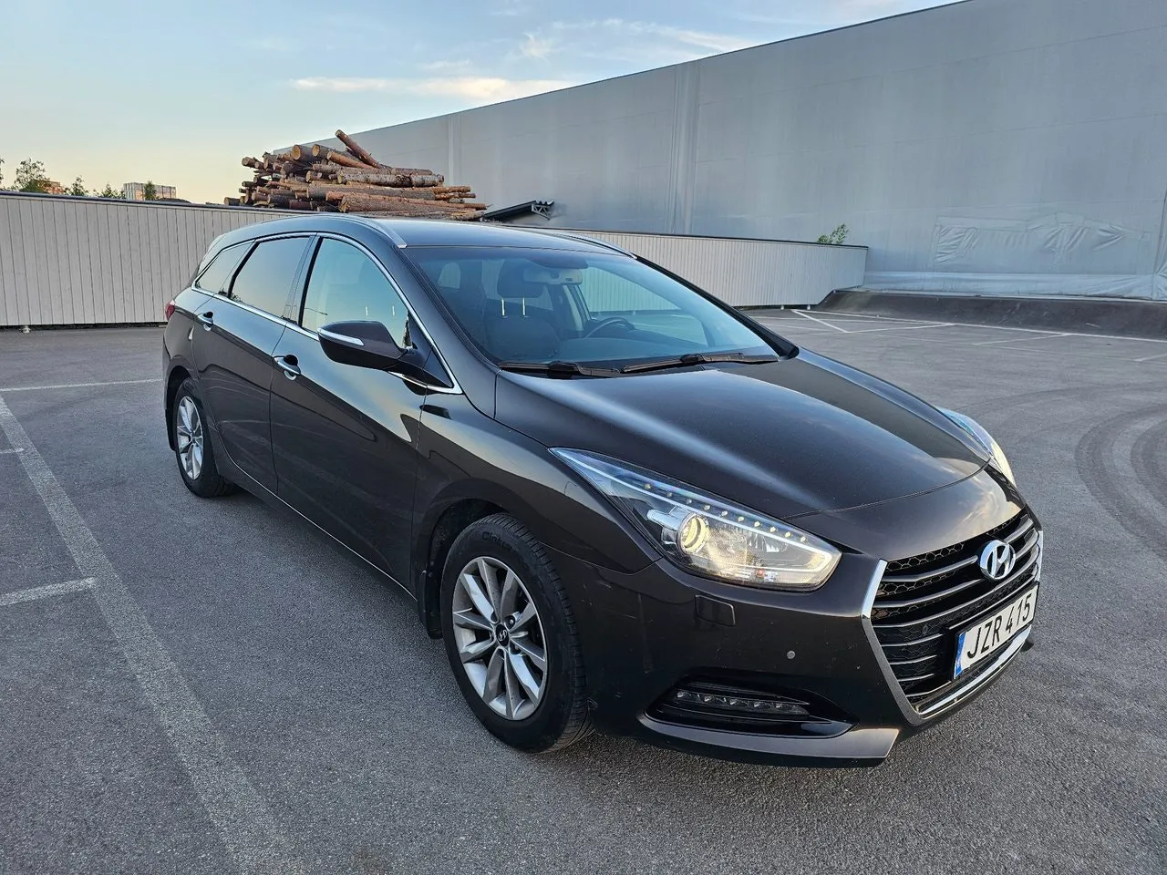 Vehicle image 2