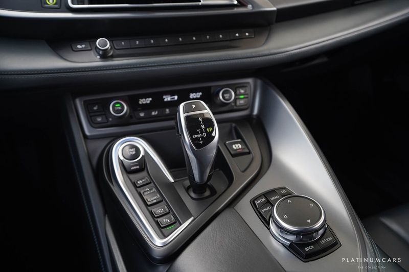 BMW i8 bild 13