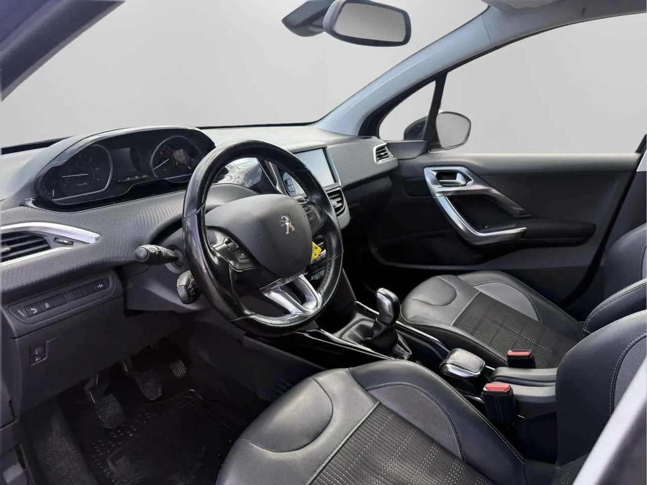 Vehicle image 8