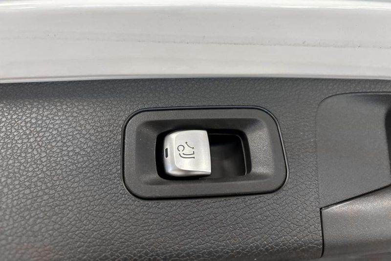 Mercedes E220 bild 17