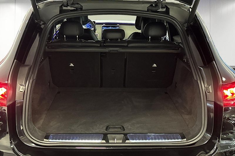 Mercedes EQE43 SUV bild 20