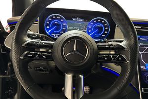 Mercedes EQE43 SUV bild 10