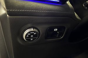 Mercedes EQE43 SUV bild 13