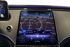 Mercedes EQE43 SUV bild 12