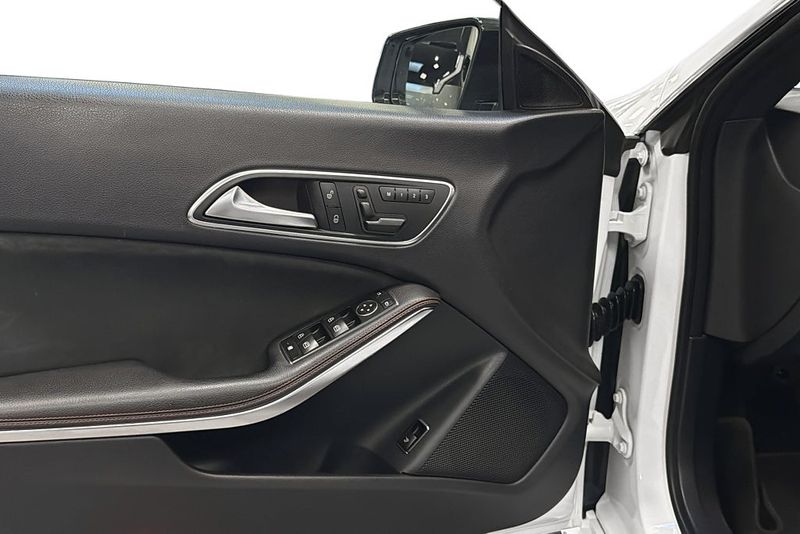 Mercedes CLA220 bild 14