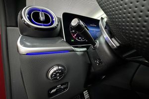 Mercedes GLC300 bild 14
