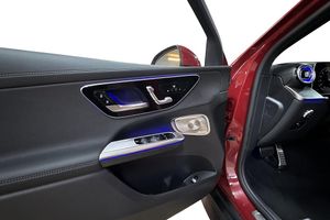 Mercedes GLC300 bild 15
