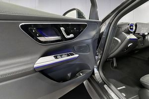 Mercedes GLC300 bild 13