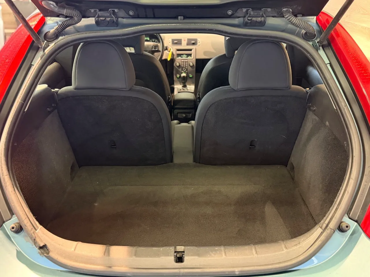 Vehicle image 14