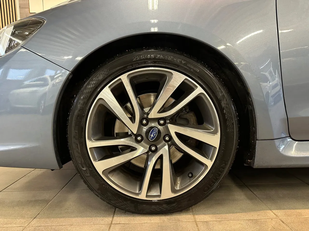 Vehicle image 20