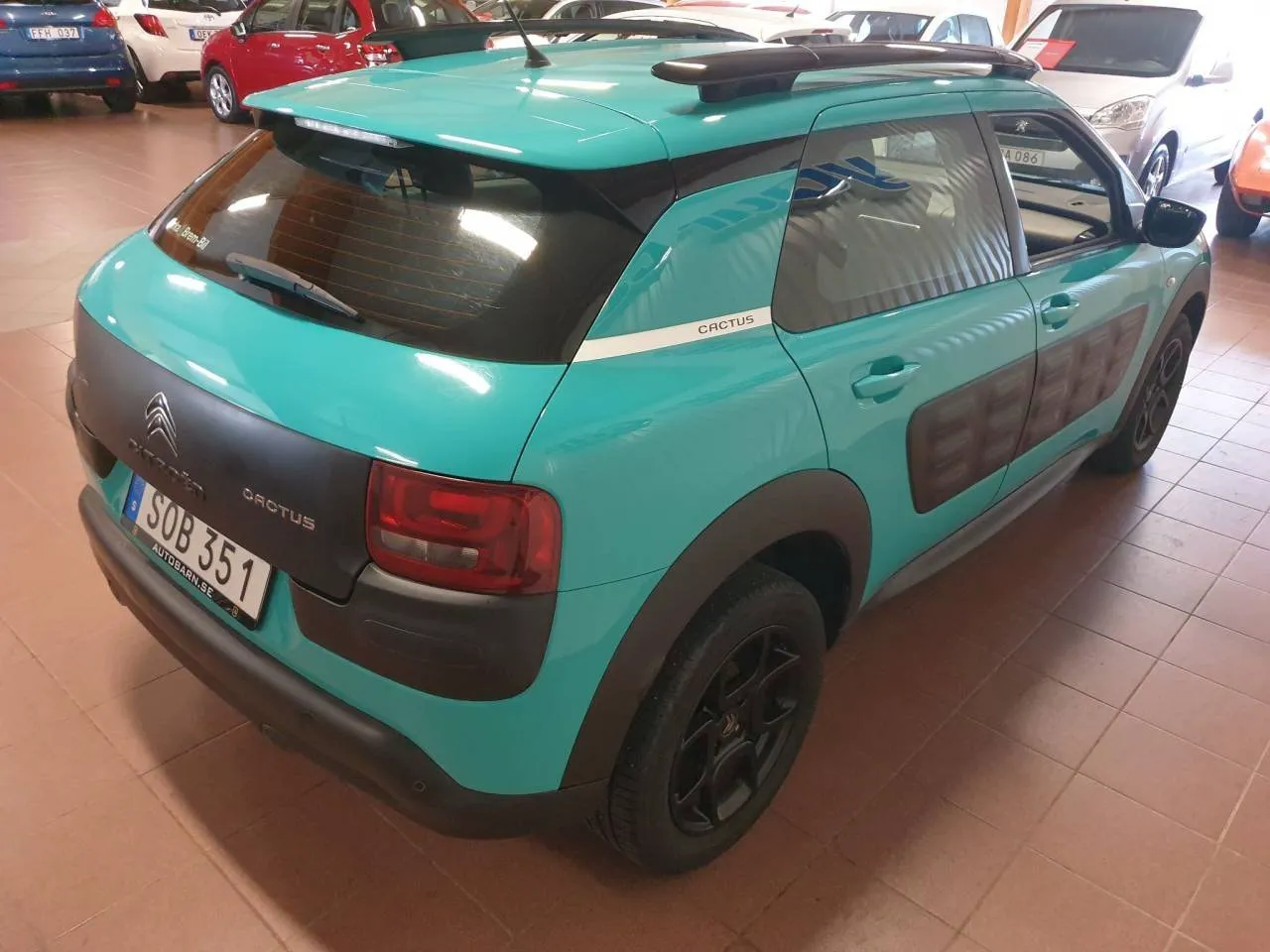 Vehicle image 4
