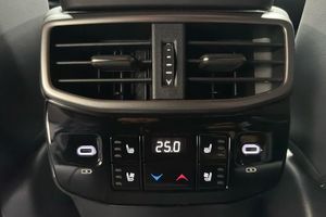 Lexus RX bild 13