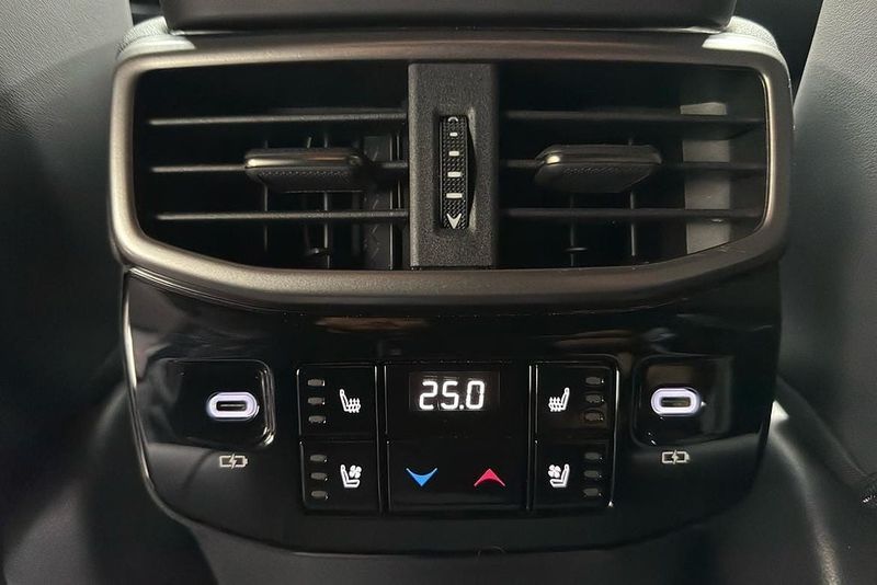 Lexus RX bild 13
