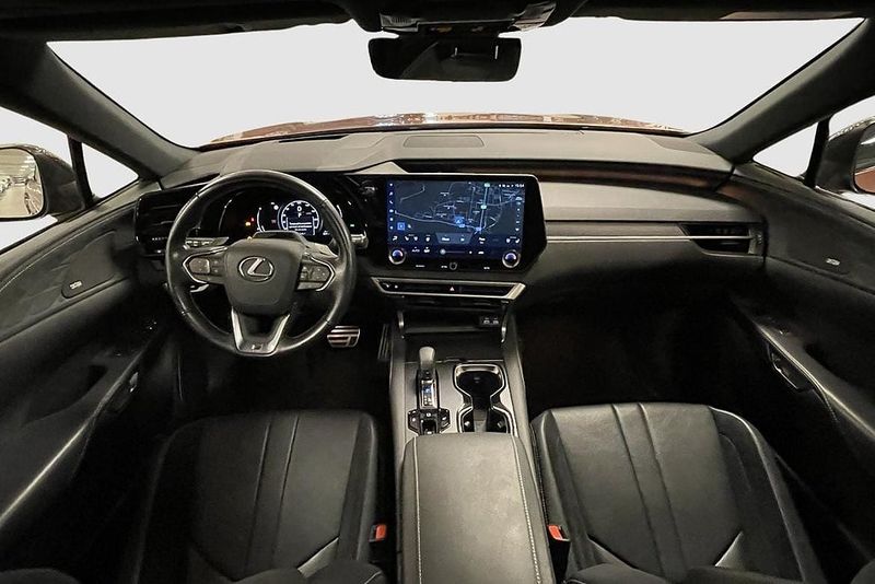 Lexus RX bild 12