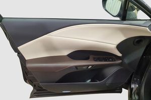 Lexus RX bild 23