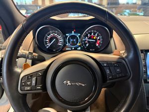 Jaguar F-Type bild 26