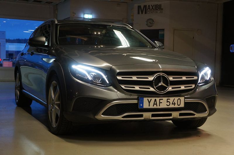 Mercedes E220 bild 2