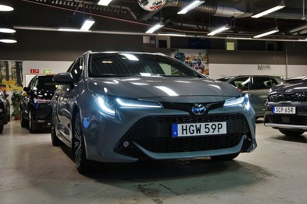 Toyota Corolla 2.0 Touring Sports Hybrid e-CVT 184hk Drag - 2020