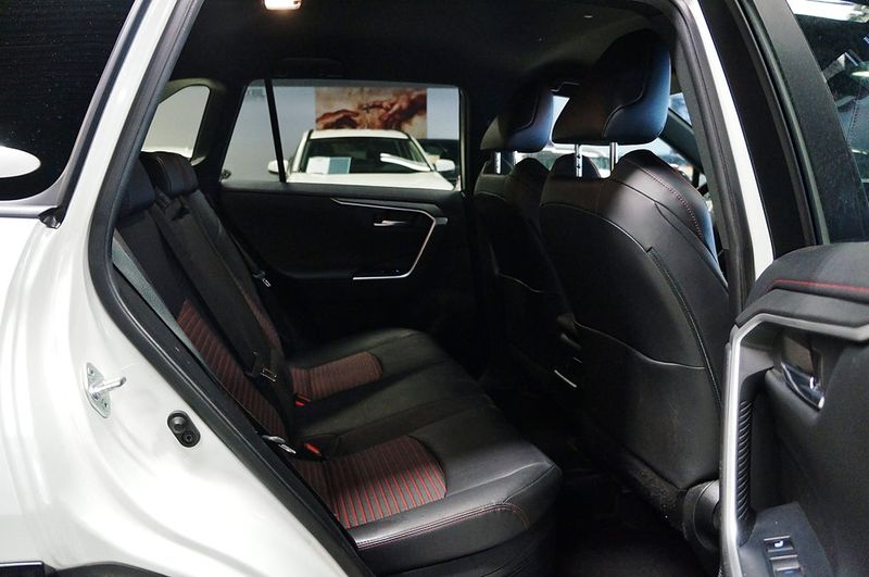 Toyota RAV4 bild 11
