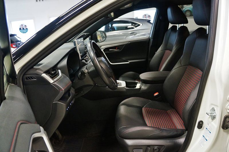 Toyota RAV4 bild 6