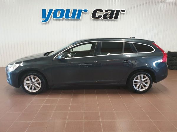 Volvo V60 D5 AWD AUT Drag Värmare PDC Xenon - 2012
