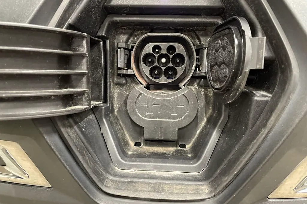 Vehicle image 11
