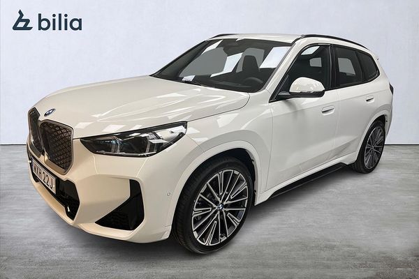 BMW iX1 xDrive30 M-Sport/360°/HuD/ACC/Drag - 2026