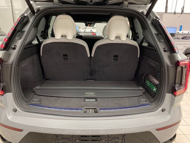 Volvo EX90 bild 8