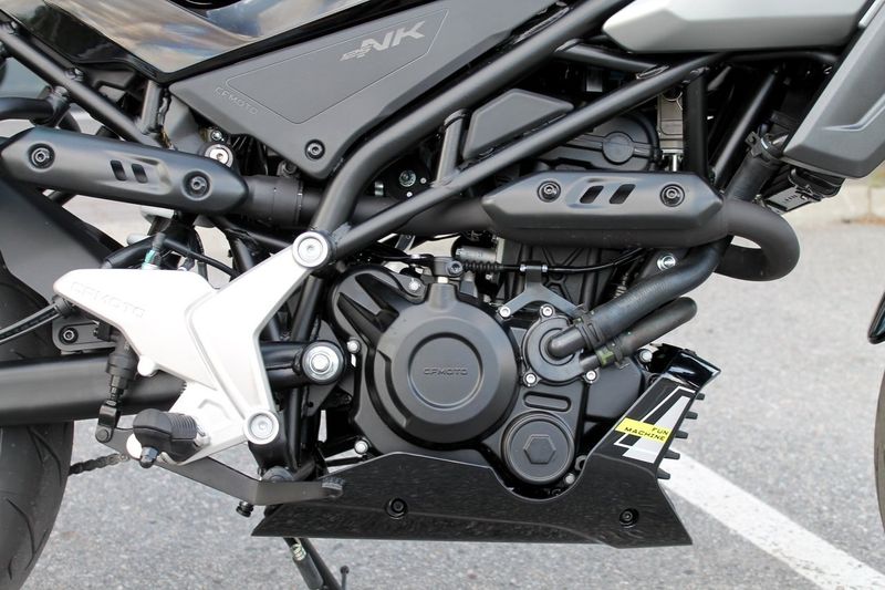 CFMOTO 125 NK bild 16