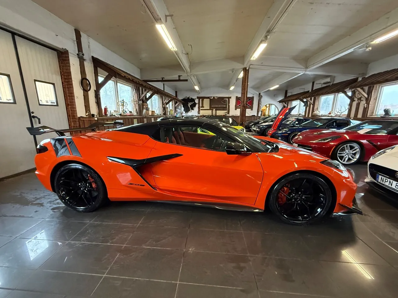 Vehicle image 15