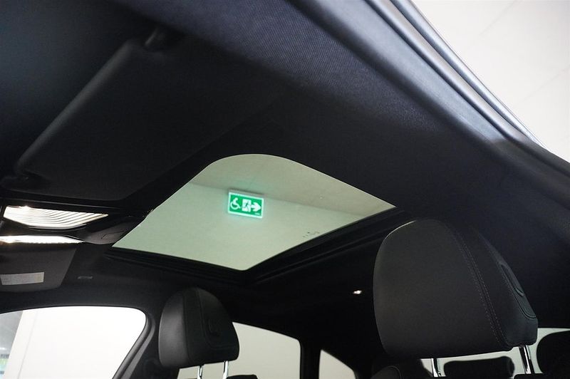 BMW i4 bild 19