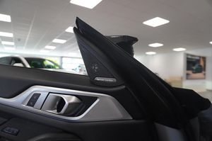 BMW i4 bild 16