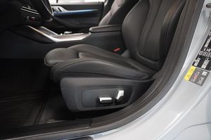 BMW i4 bild 18