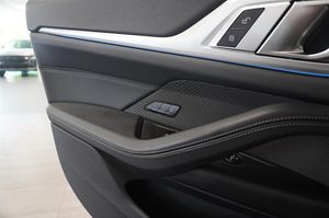 BMW i4 bild 17