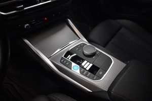 BMW i4 bild 15