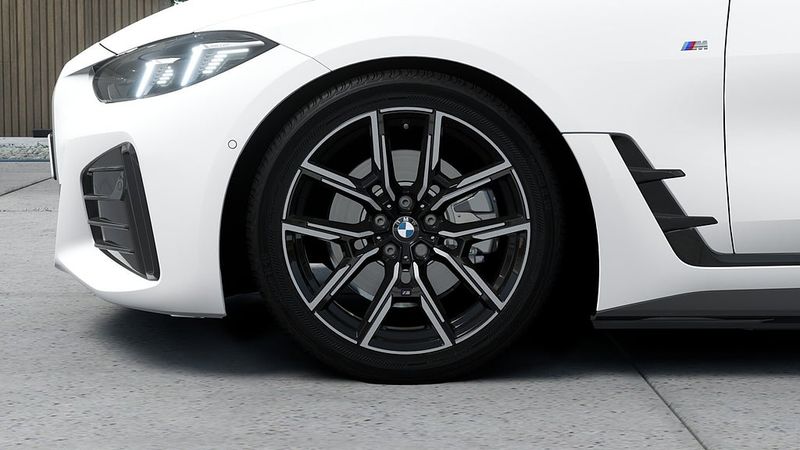 BMW i4 bild 7