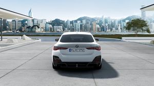 BMW i4 bild 5