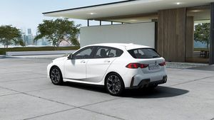 BMW 120 bild 2