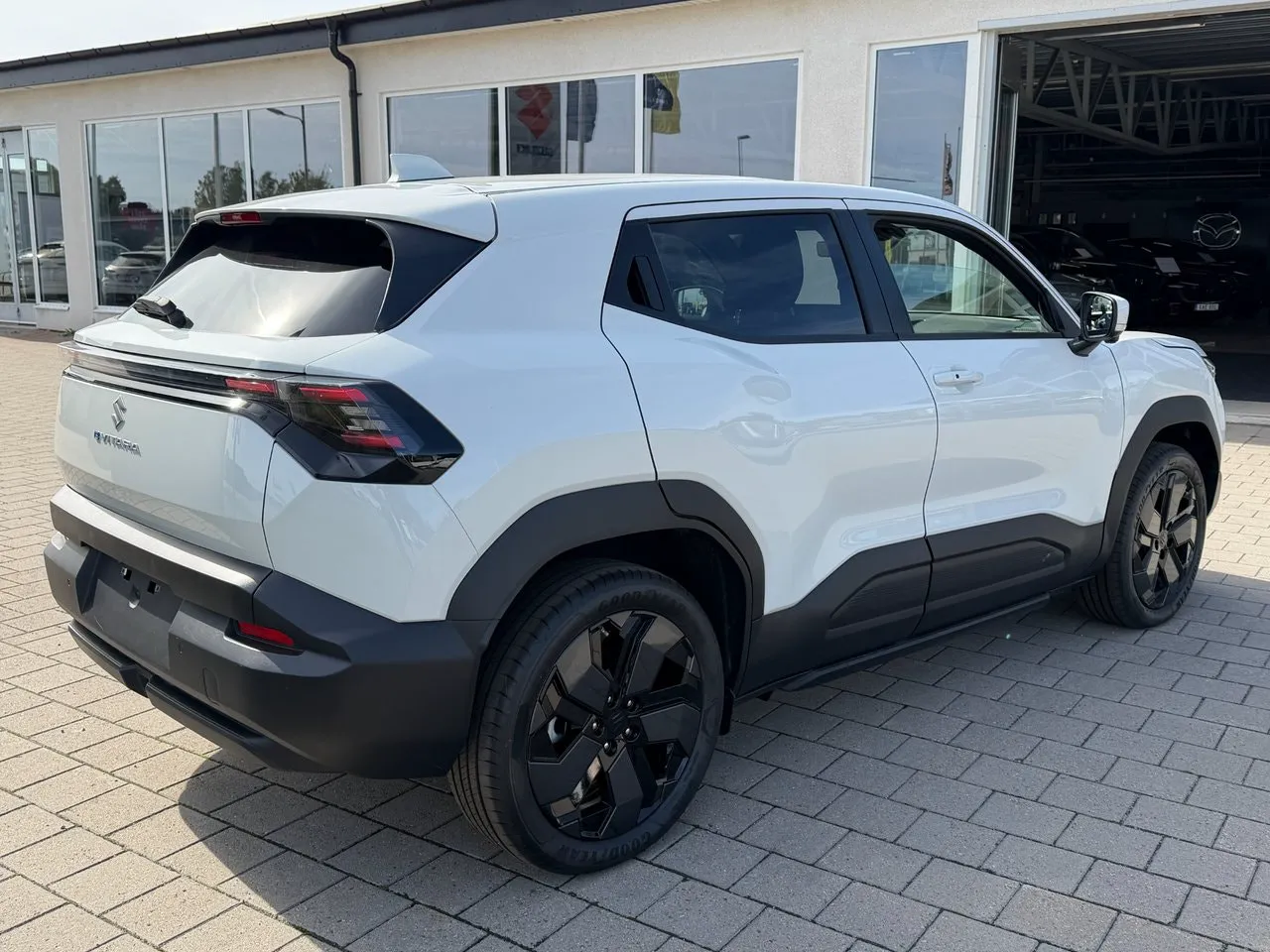 Vehicle image 3